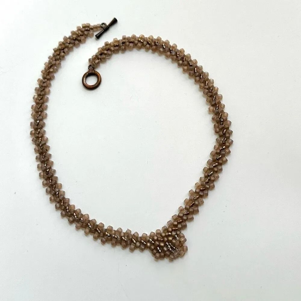 Pink beaded necklace - Picture 5 of 6